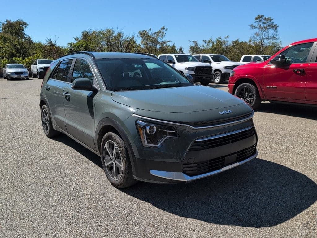 2024 Kia Niro EX — photo 1 of 6
