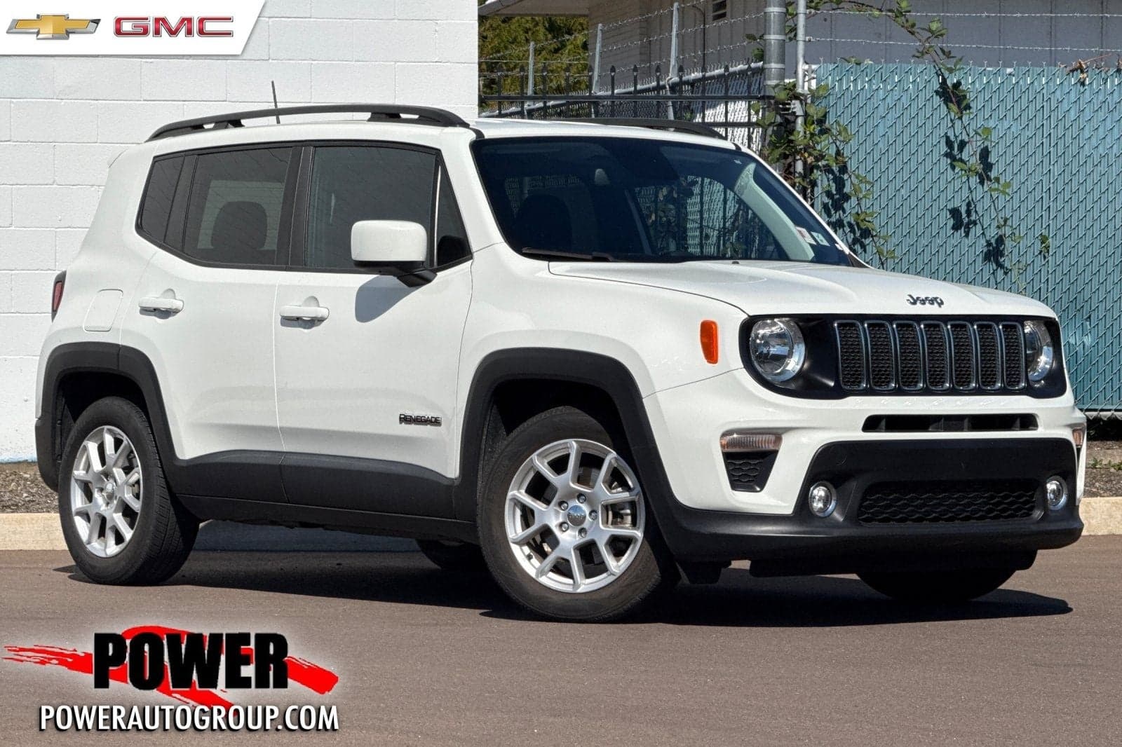 2020 Jeep Renegade Latitude — photo 1 of 43