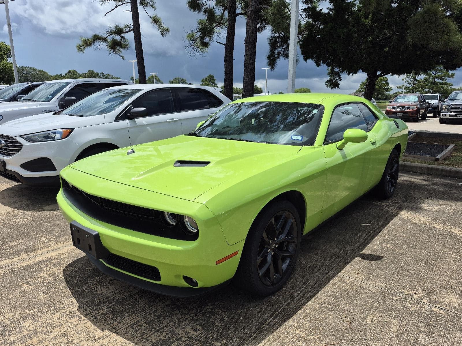 2023 Dodge Challenger SXT — photo 1 of 12