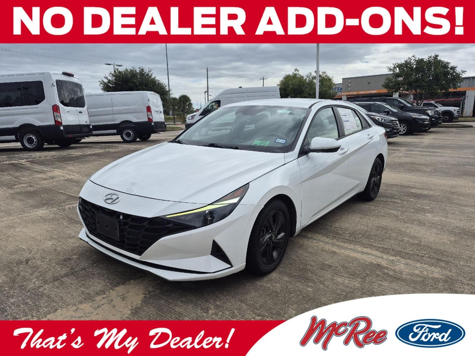 2021 Hyundai Elantra SEL — photo 1 of 4