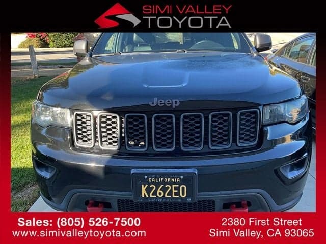 2017 Jeep Grand Cherokee Trailhawk — photo 1 of 13