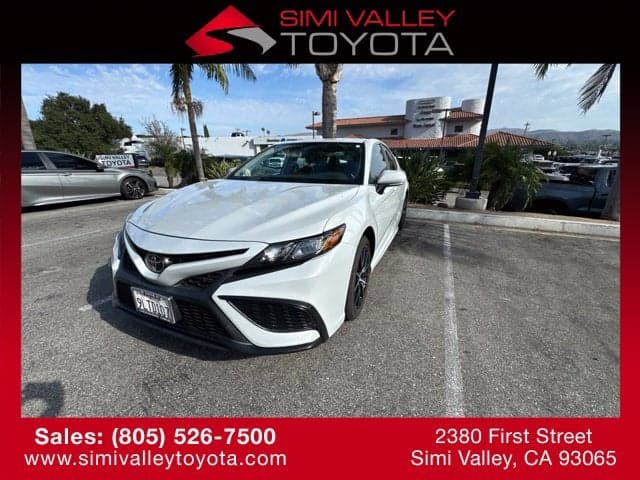 2024 Toyota Camry SE — photo 1 of 7