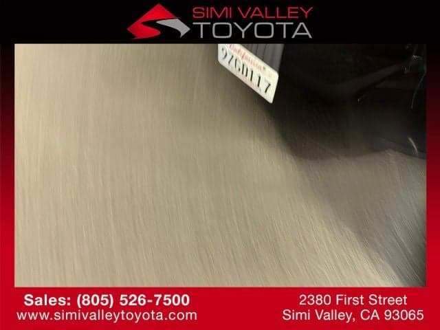 2020 Toyota Camry Hybrid SE — photo 1 of 4