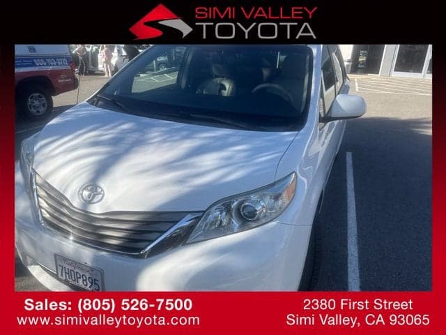 2014 Toyota Sienna XLE — photo 1 of 5