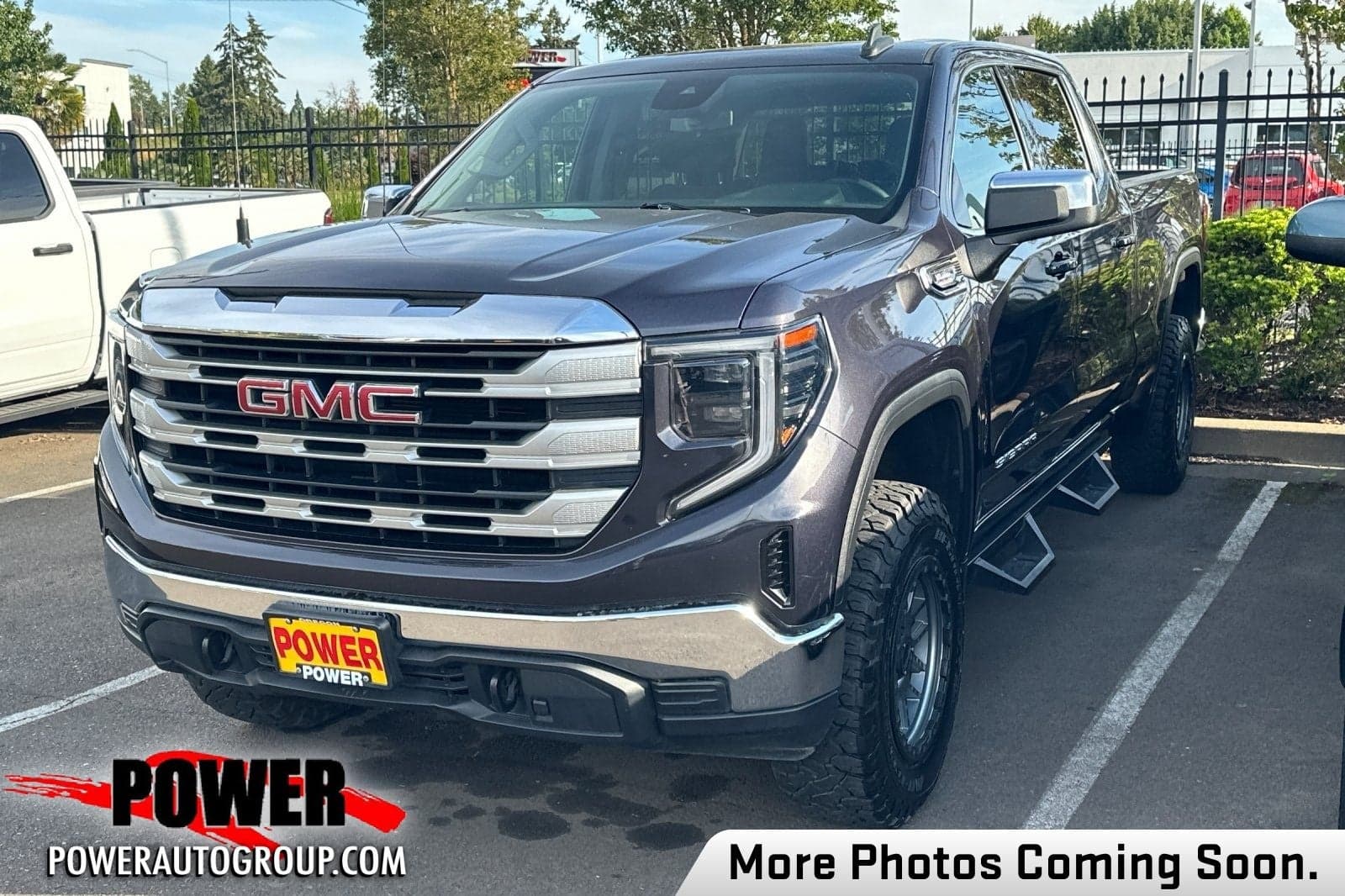2023 GMC Sierra 1500 SLE — photo 1 of 5