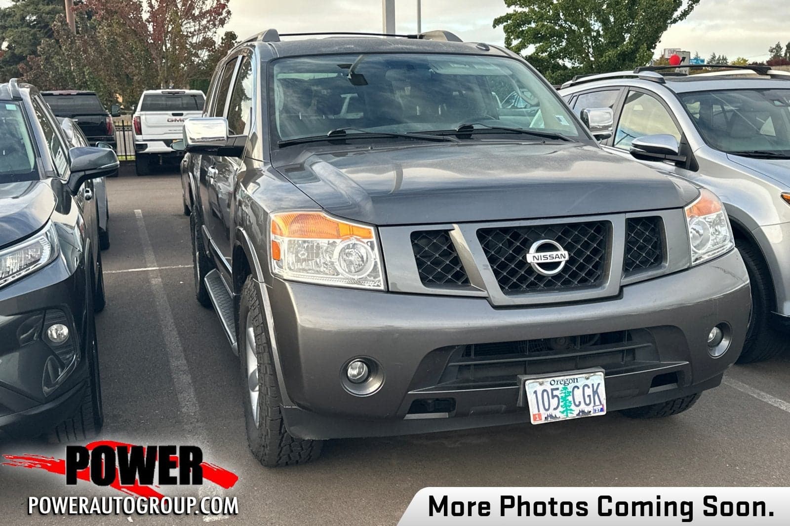 2011 Nissan Armada SV — photo 1 of 5
