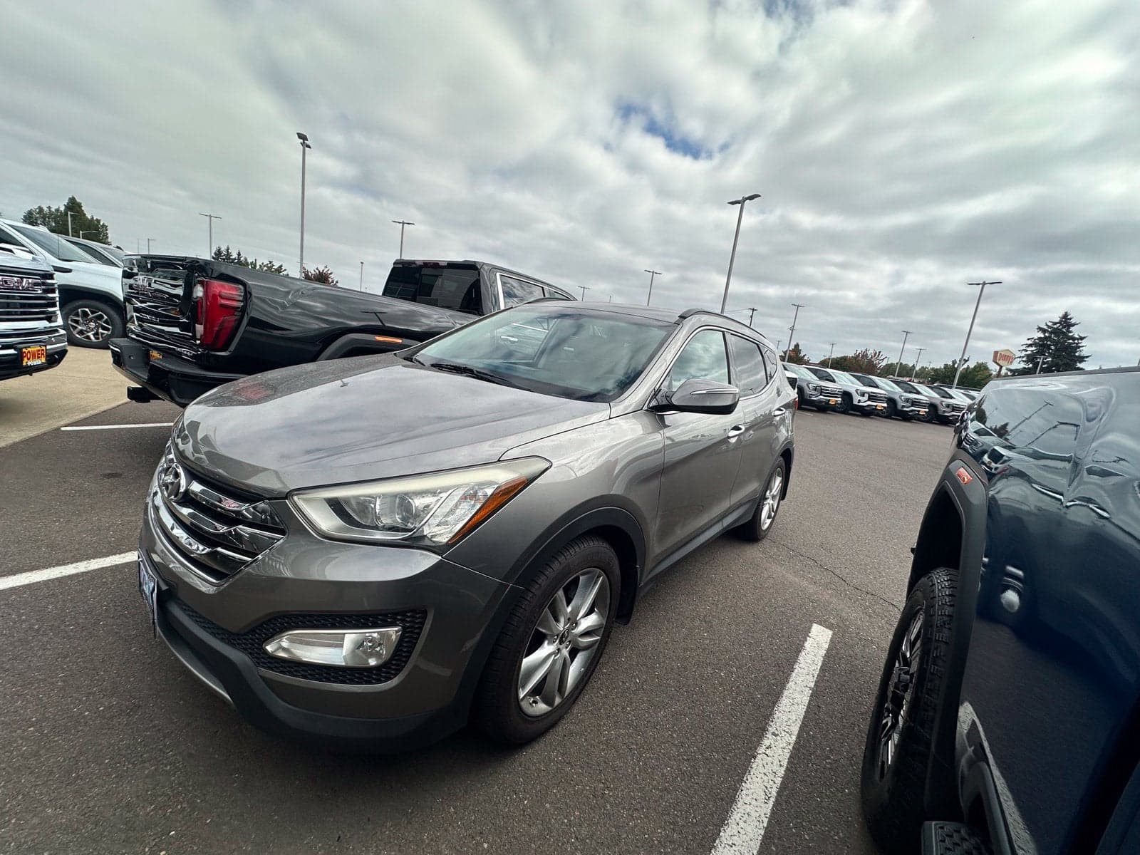2013 Hyundai Santa Fe Base — photo 1 of 5