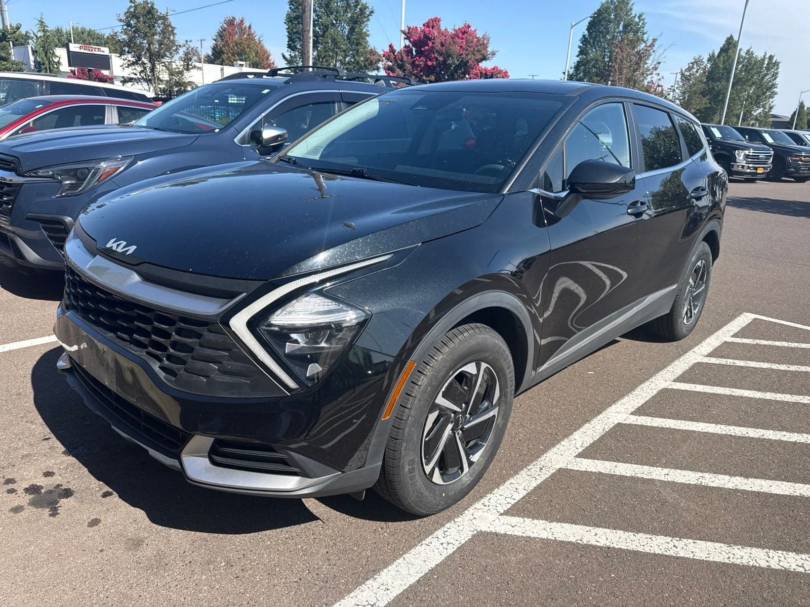 2023 Kia Sportage Hybrid LX — photo 1 of 5