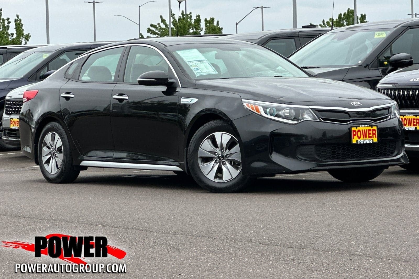 2017 Kia Optima Hybrid Base — photo 1 of 39