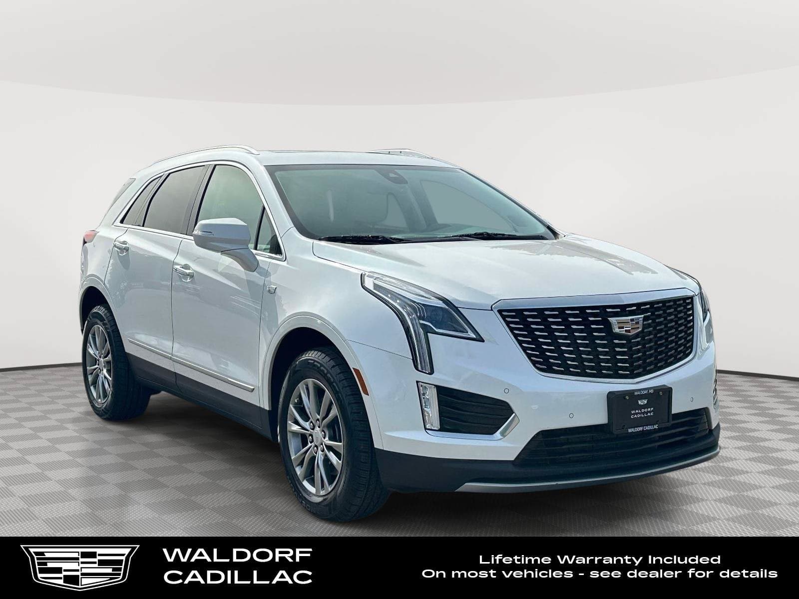 2022 Cadillac XT5 FWD Premium Luxury — photo 1 of 5