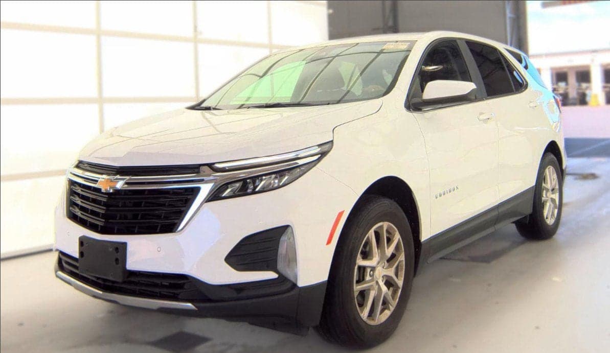 2022 Chevrolet Equinox LT — photo 1 of 2