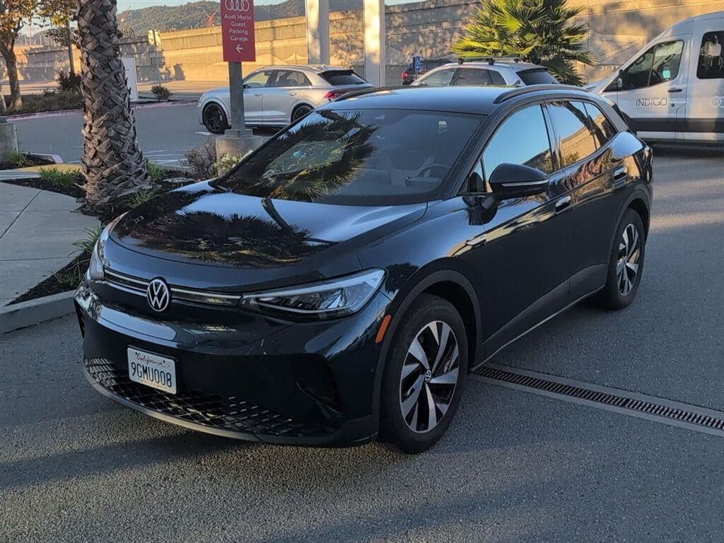 2023 Volkswagen ID.4 Pro — photo 1 of 5