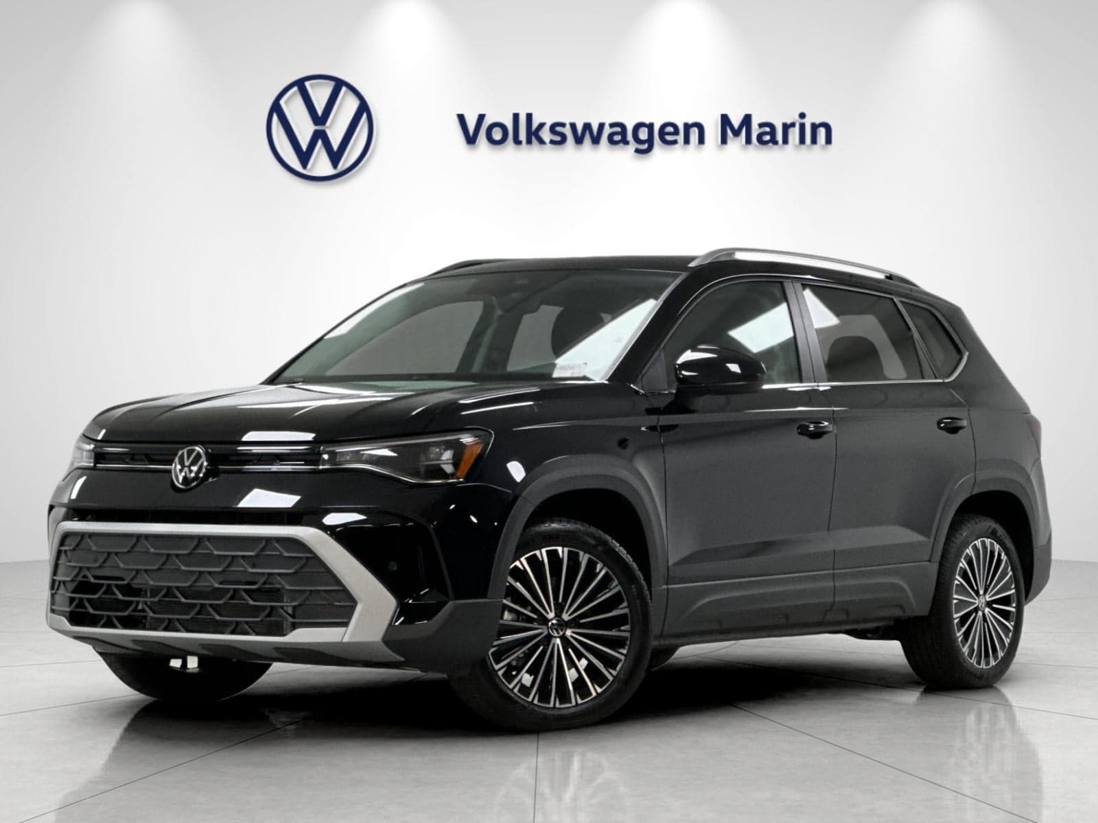 2027 Volkswagen Taos SE — photo 1 of 5