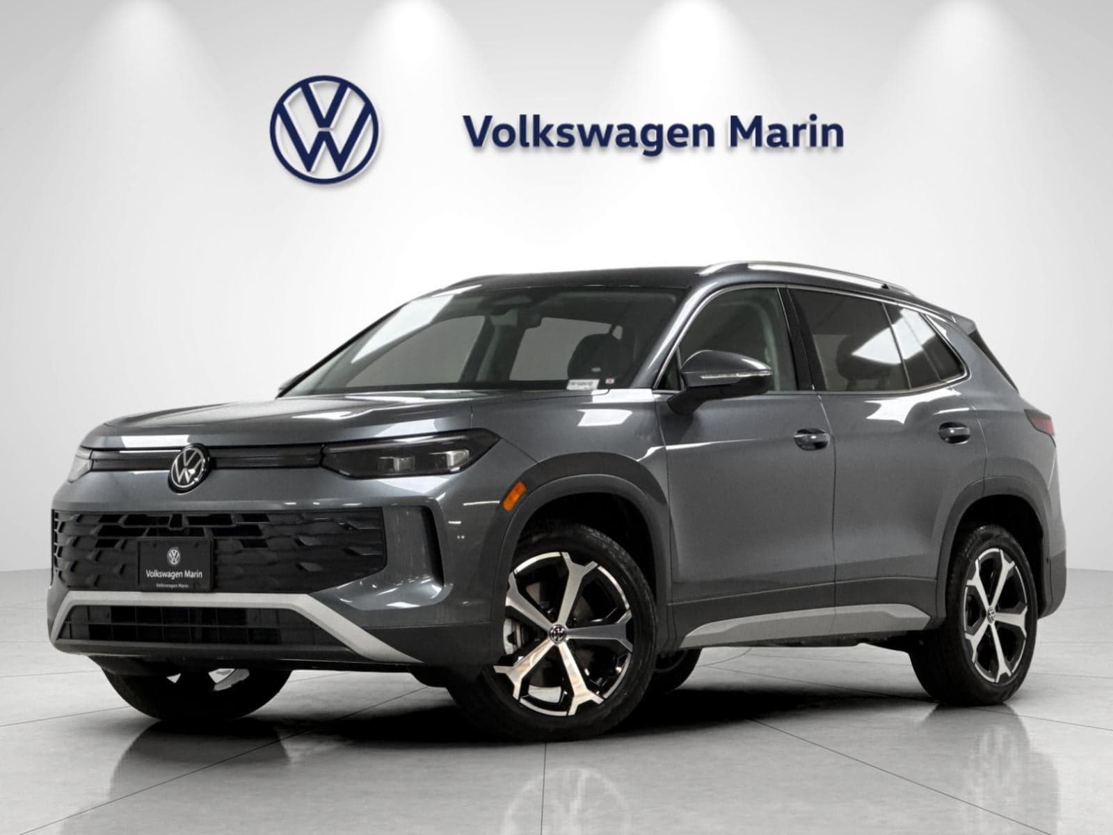 2026 Volkswagen Tiguan SE — photo 1 of 27