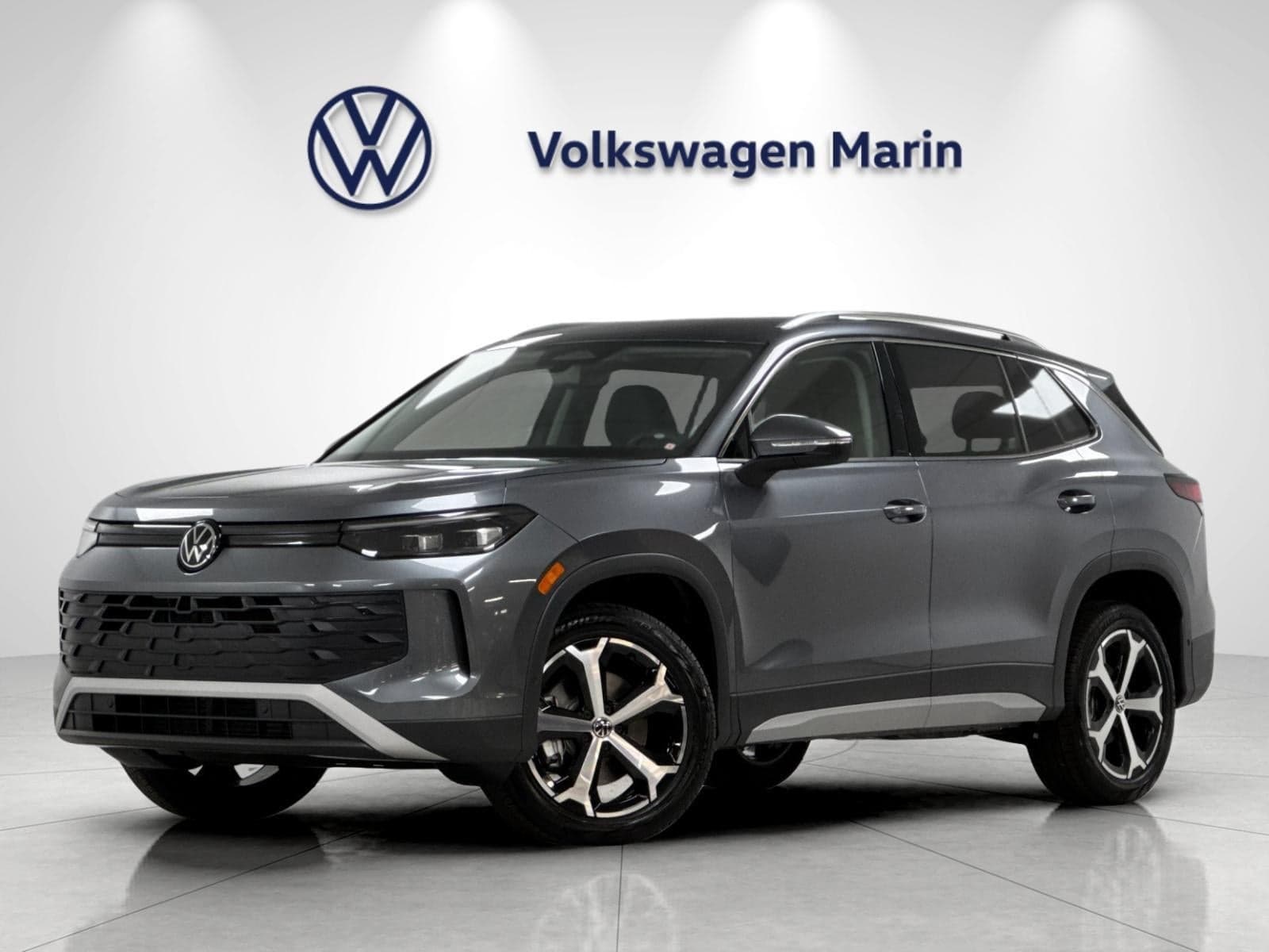 2026 Volkswagen Tiguan SE — photo 1 of 27