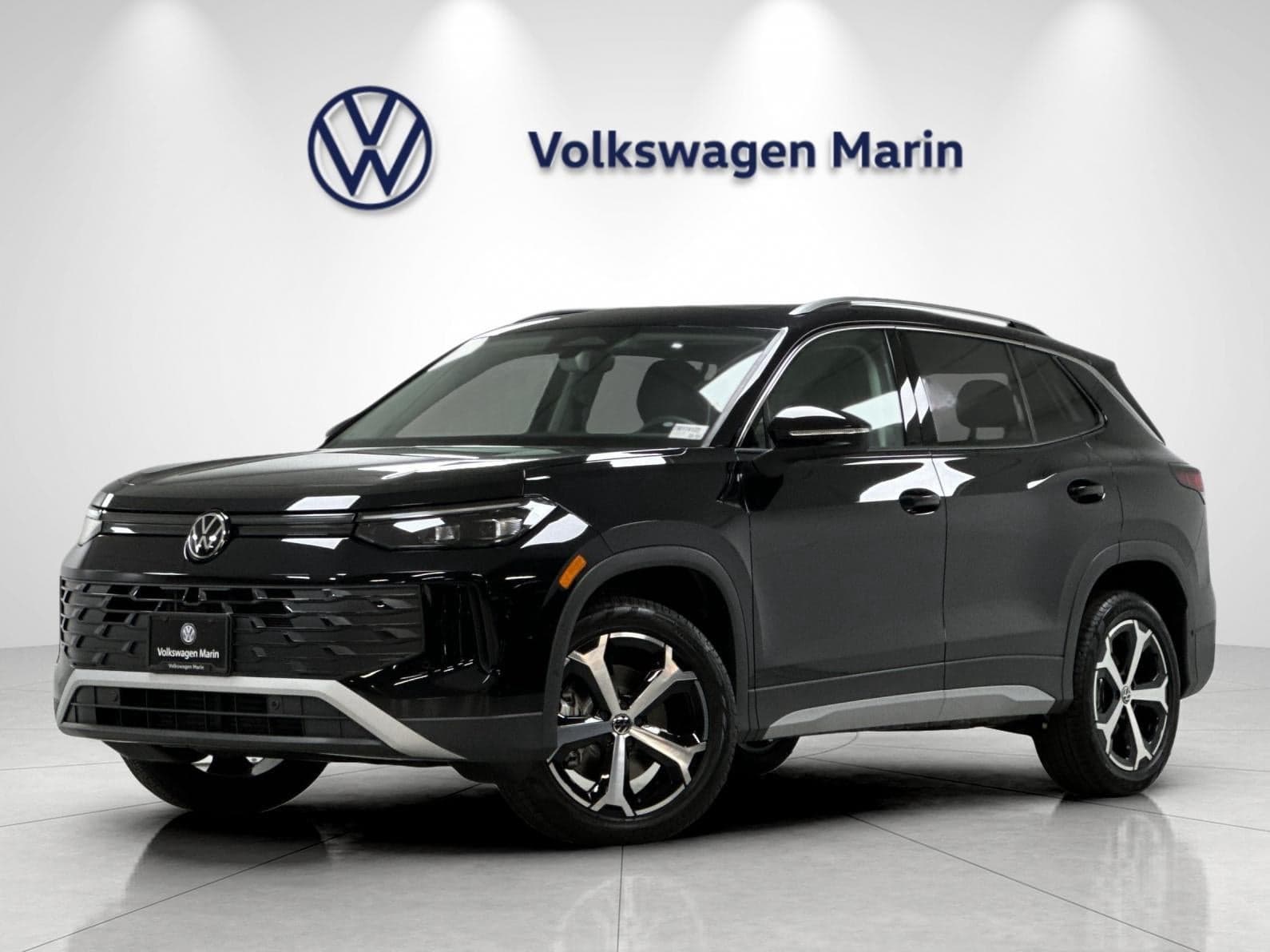2026 Volkswagen Tiguan SE — photo 1 of 26