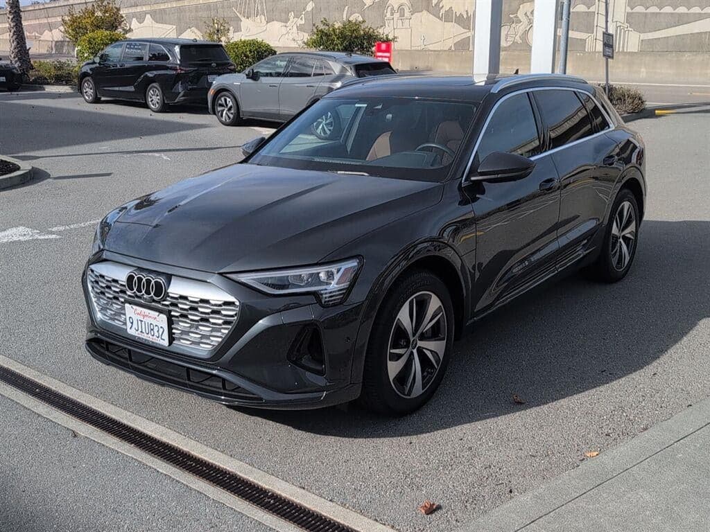 2024 Audi Q8 e-tron Premium Plus — photo 1 of 16