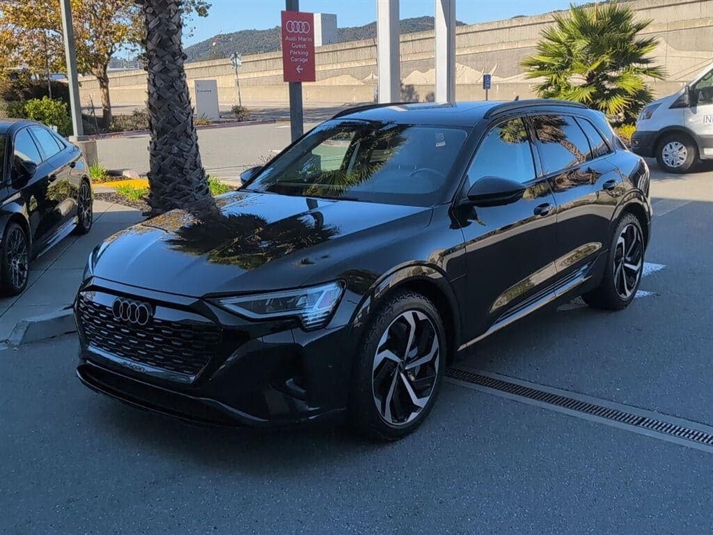 2024 Audi Q8 e-tron Prestige — photo 1 of 5