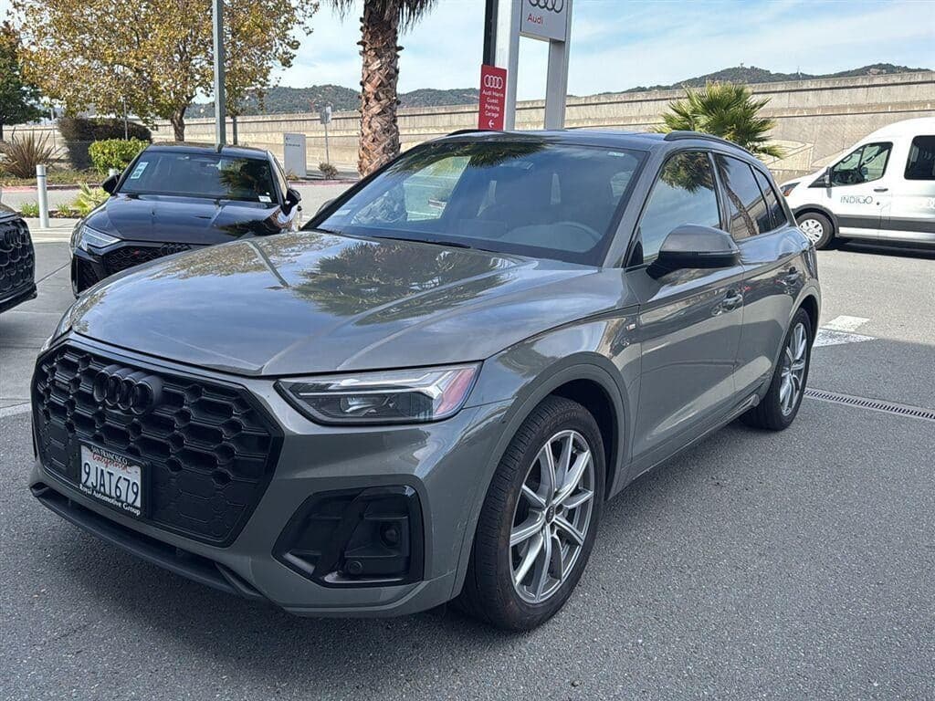 2023 Audi Q5 S line Premium Plus — photo 1 of 16