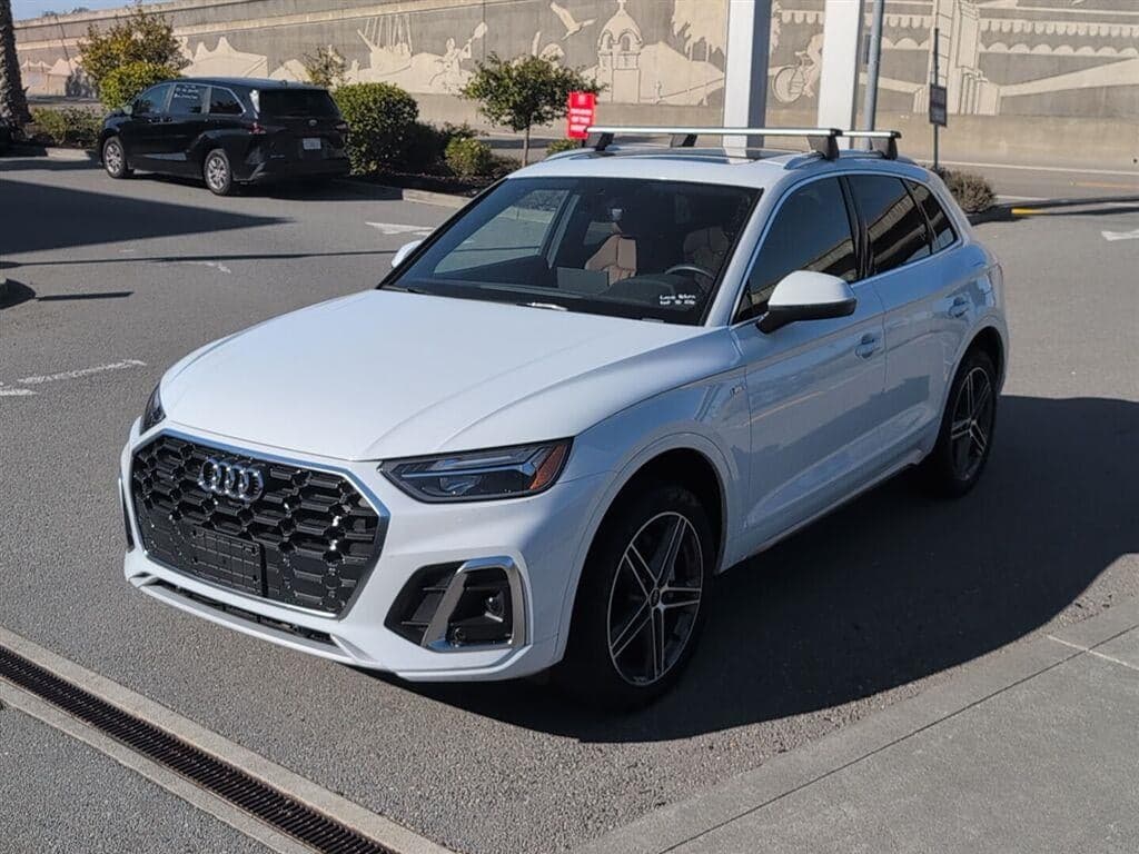 2025 Audi Q5 S line Premium — photo 1 of 16