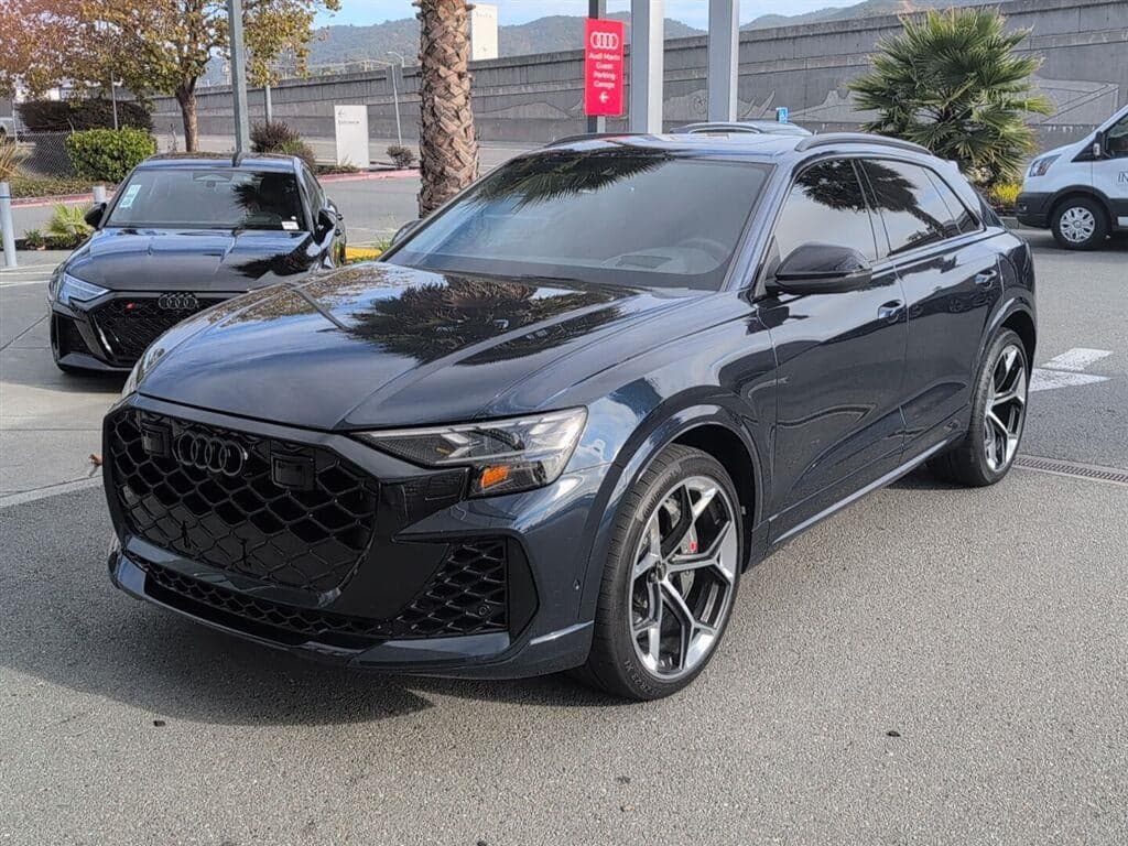 2025 Audi RS Q8 performance — photo 1 of 17
