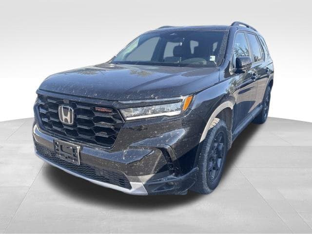 2025 Honda Pilot TrailSport — photo 1 of 5