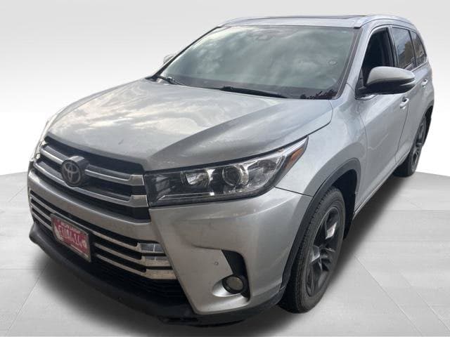 2018 Toyota Highlander Limited Platinum — photo 1 of 5
