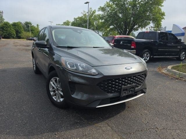 2020 Ford Escape S — photo 1 of 33