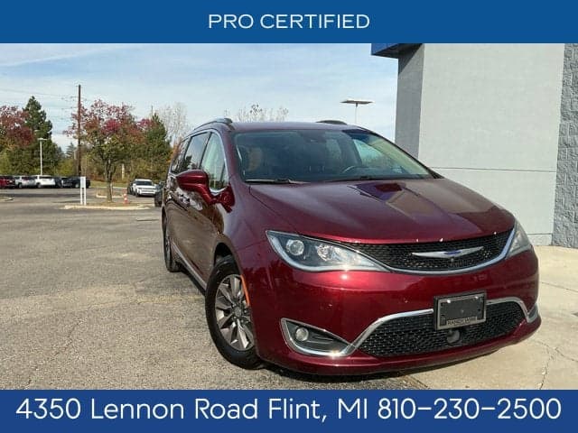 2019 Chrysler Pacifica Touring L Plus — photo 1 of 5