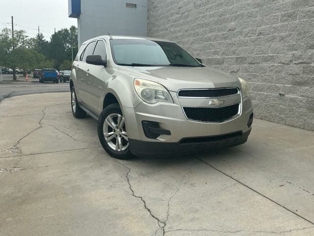 2013 Chevrolet Equinox LS — photo 1 of 45