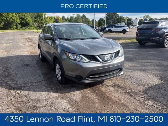 2019 Nissan Rogue Sport S — photo 1 of 36