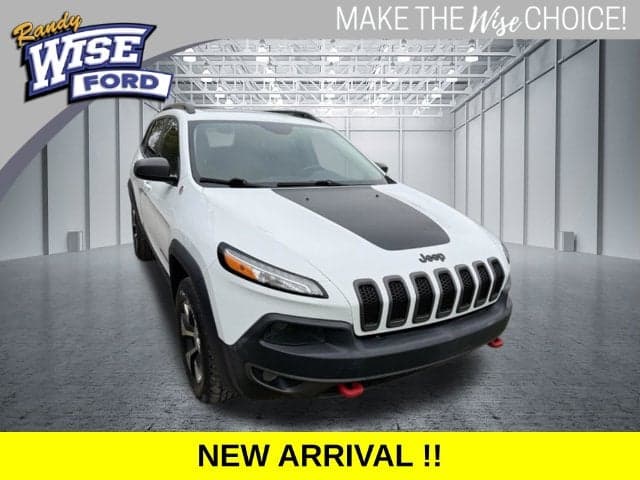 2015 Jeep Cherokee Trailhawk — photo 1 of 5