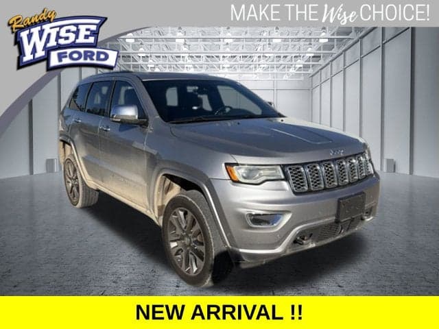 2017 Jeep Grand Cherokee Overland — photo 1 of 2