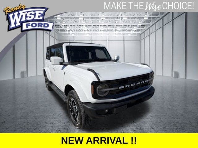 2023 Ford Bronco Outer Banks — photo 1 of 5