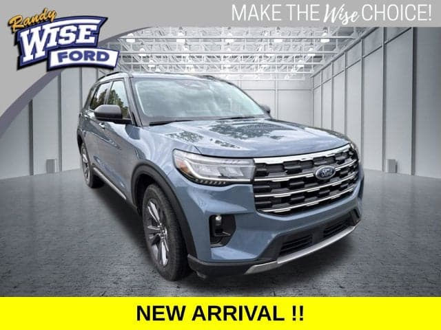 2025 Ford Explorer Active — photo 1 of 46
