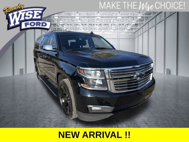 2017 Chevrolet Suburban Premier — photo 1 of 5