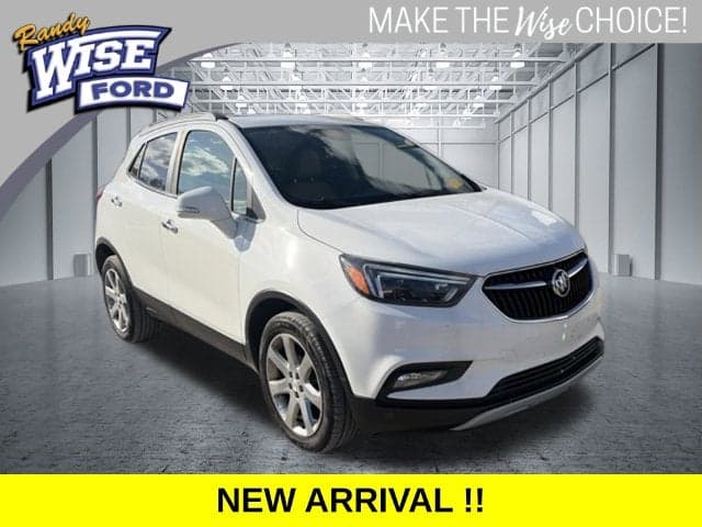 2017 Buick Encore Essence — photo 1 of 33