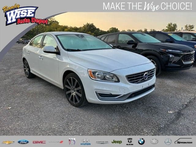 2017 Volvo S60 Inscription T5 — photo 1 of 5