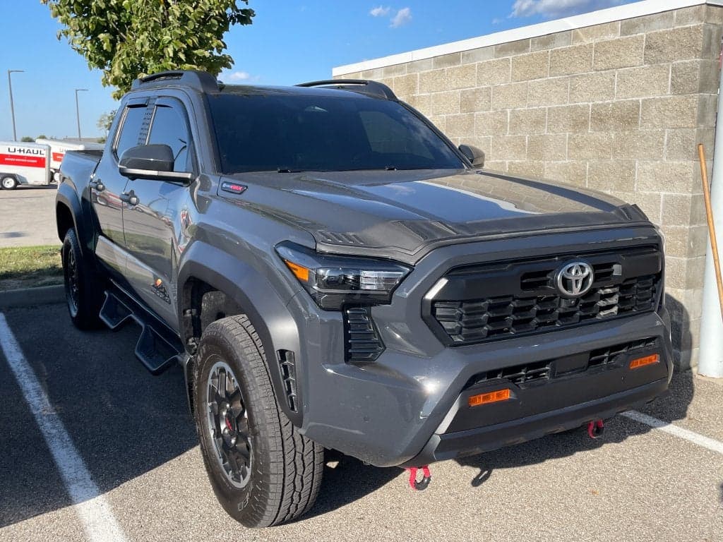 2025 Toyota Tacoma 4WD TRD Off Road Hybrid — photo 1 of 5