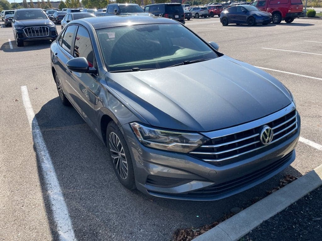 2019 Volkswagen Jetta SE — photo 1 of 5
