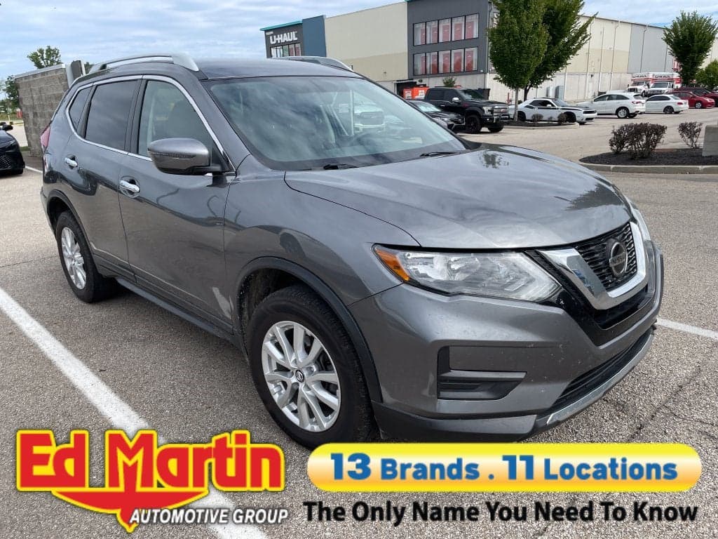 2018 Nissan Rogue SV — photo 1 of 7