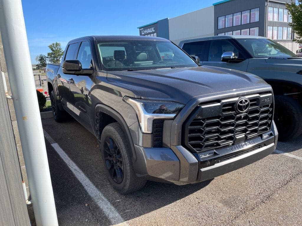2024 Toyota Tundra 4WD Limited — photo 1 of 5