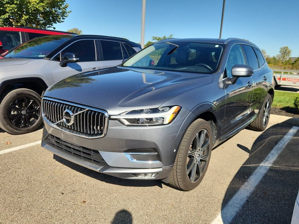 2018 Volvo XC60 Inscription — photo 1 of 8