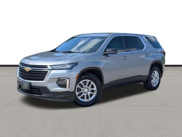 2023 Chevrolet Traverse LS — photo 1 of 27