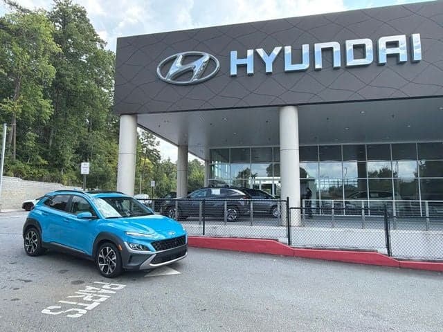 2023 Hyundai Kona Limited — photo 1 of 25