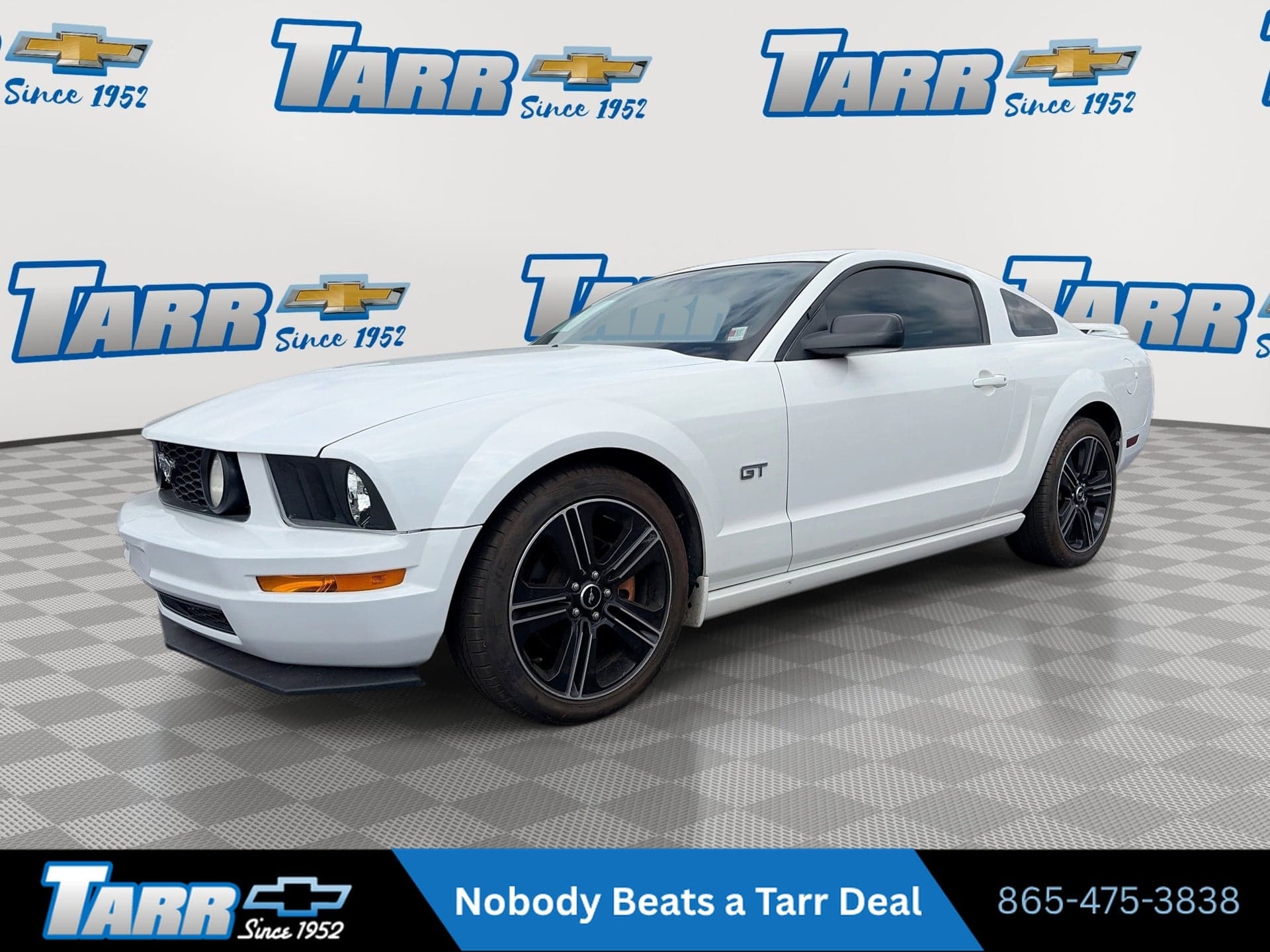 2006 Ford Mustang GT Deluxe — photo 1 of 2