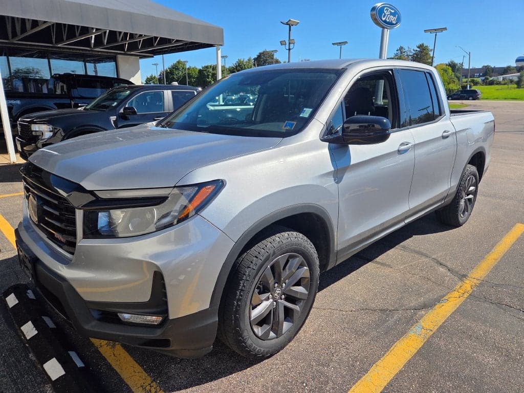 2023 Honda Ridgeline Sport — photo 1 of 7