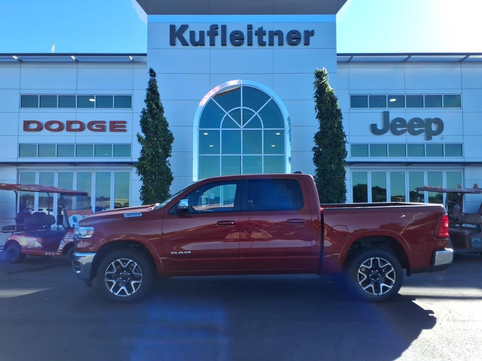 2027 RAM 1500 Laramie — photo 1 of 5
