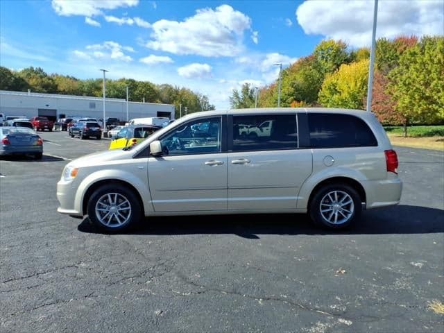 2014 Dodge Grand Caravan SE 30th Anniversary — photo 1 of 5