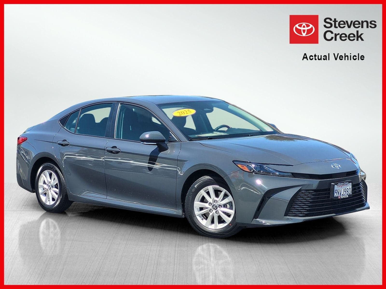 2025 Toyota Camry LE — photo 1 of 40